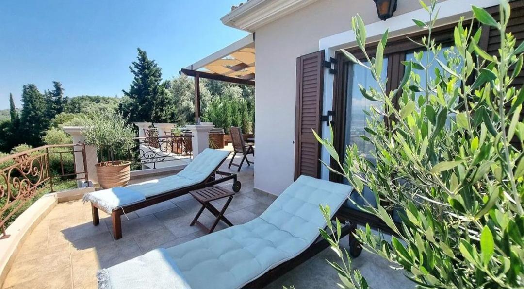 Aquilina Villa Apolpaina Exterior photo